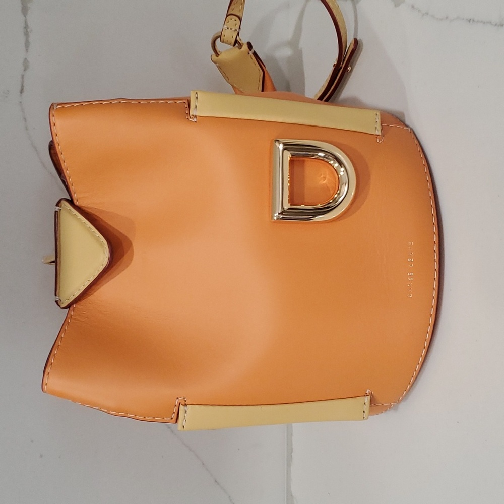 Chic Two-Tone Danse Lente Leather Backpack